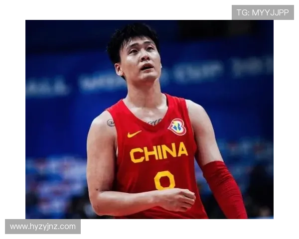 翟晓川与赵睿方硕共赏王楚钦比赛现场气氛热烈嗓音嘶哑尽显激情